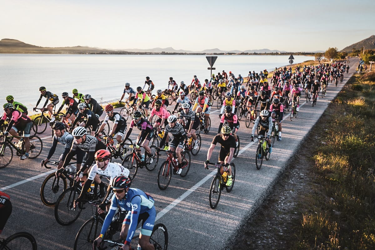 Riders at the start line of the Mallorca 312