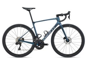 The Giant Defy Advanced 0 bike, available to rent with Sportive Breaks for the Etape du Tour Femmes